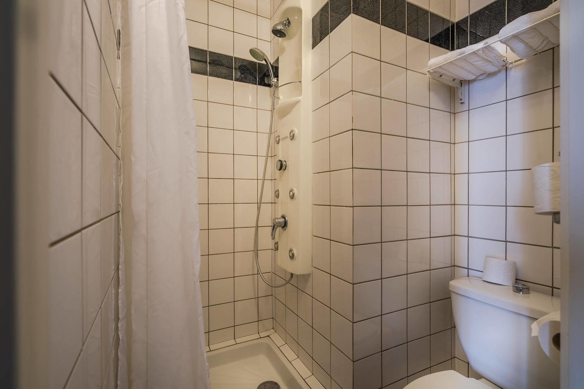 Hotel Lambeau Etterbeek Bagian luar foto
